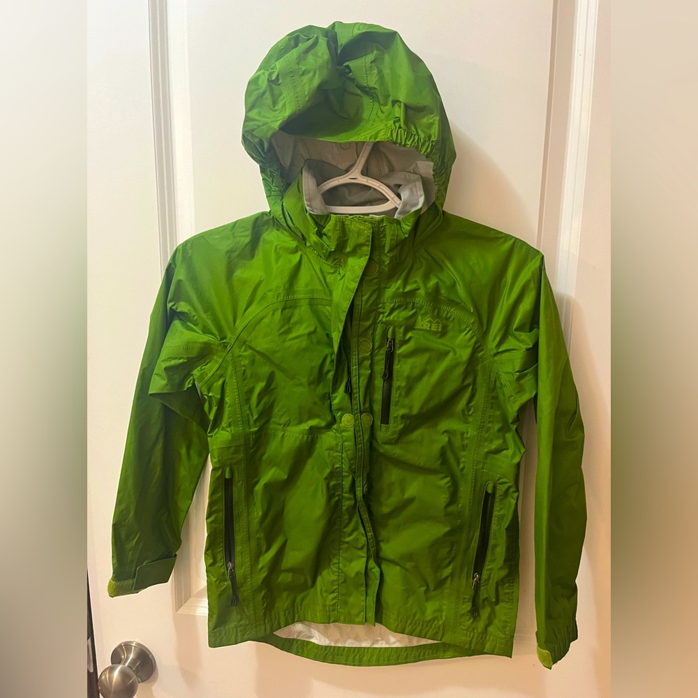 REI rain jacket kids size 8